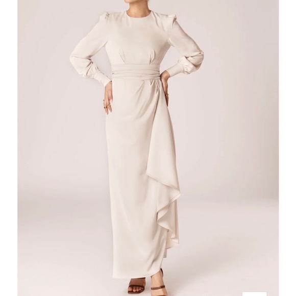 Veiled Collection Annabelle Pleated Waist Maxi Dress - Picture 1 of 7